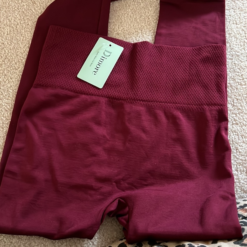 NWT Red Burgundy seamless fleece lined leggings